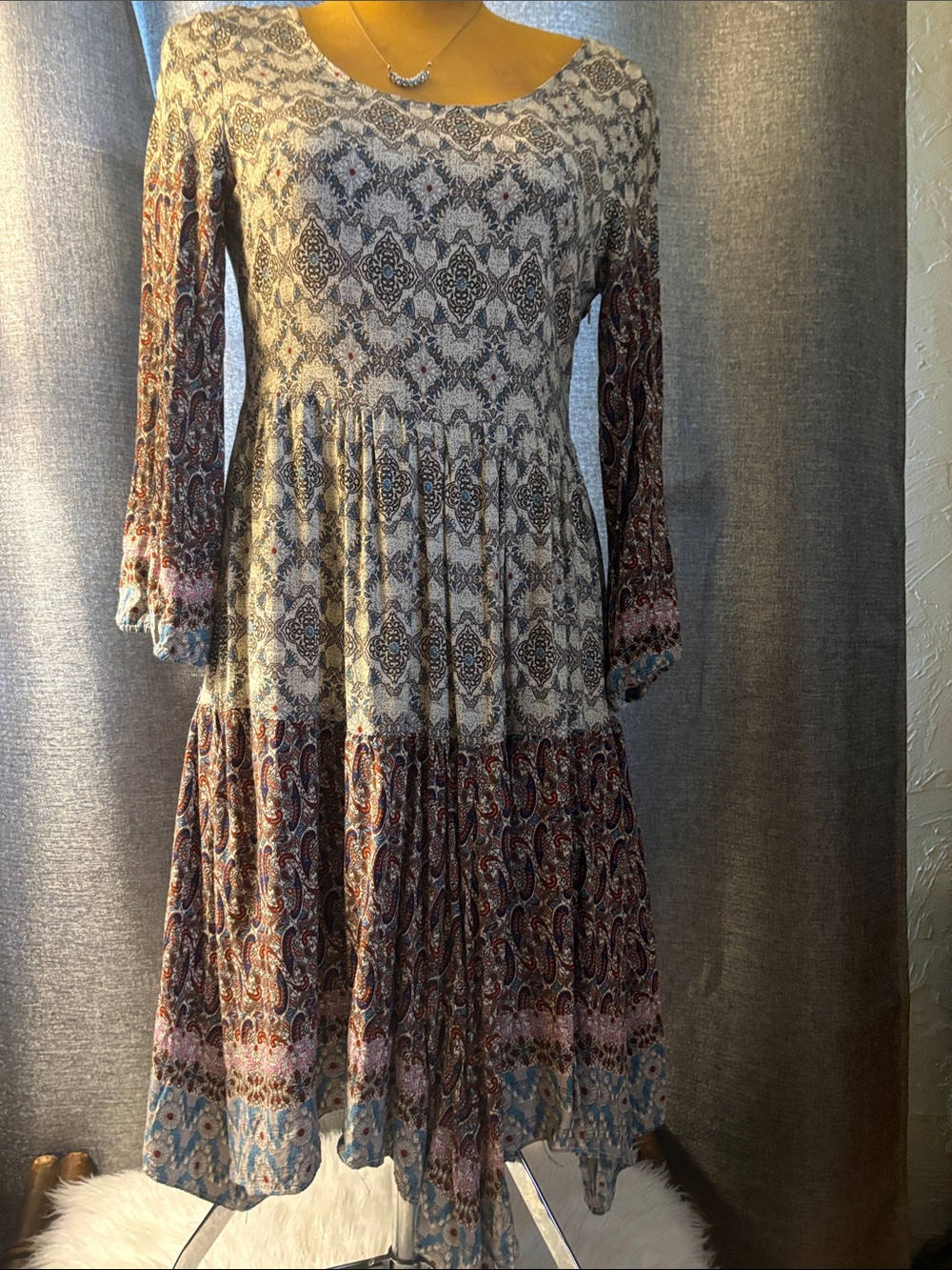 Hem & Thread Paisley Tiered Scoop-Neck Midi Dress in Cream, Brown and Blue